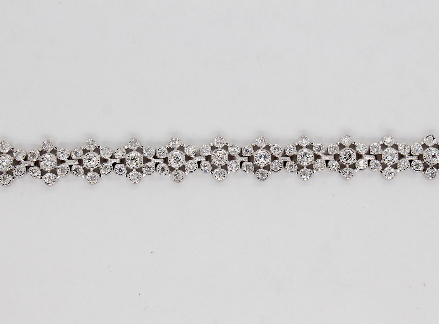 Estate 14KW 2.50 Cttw Diamond Bracelet