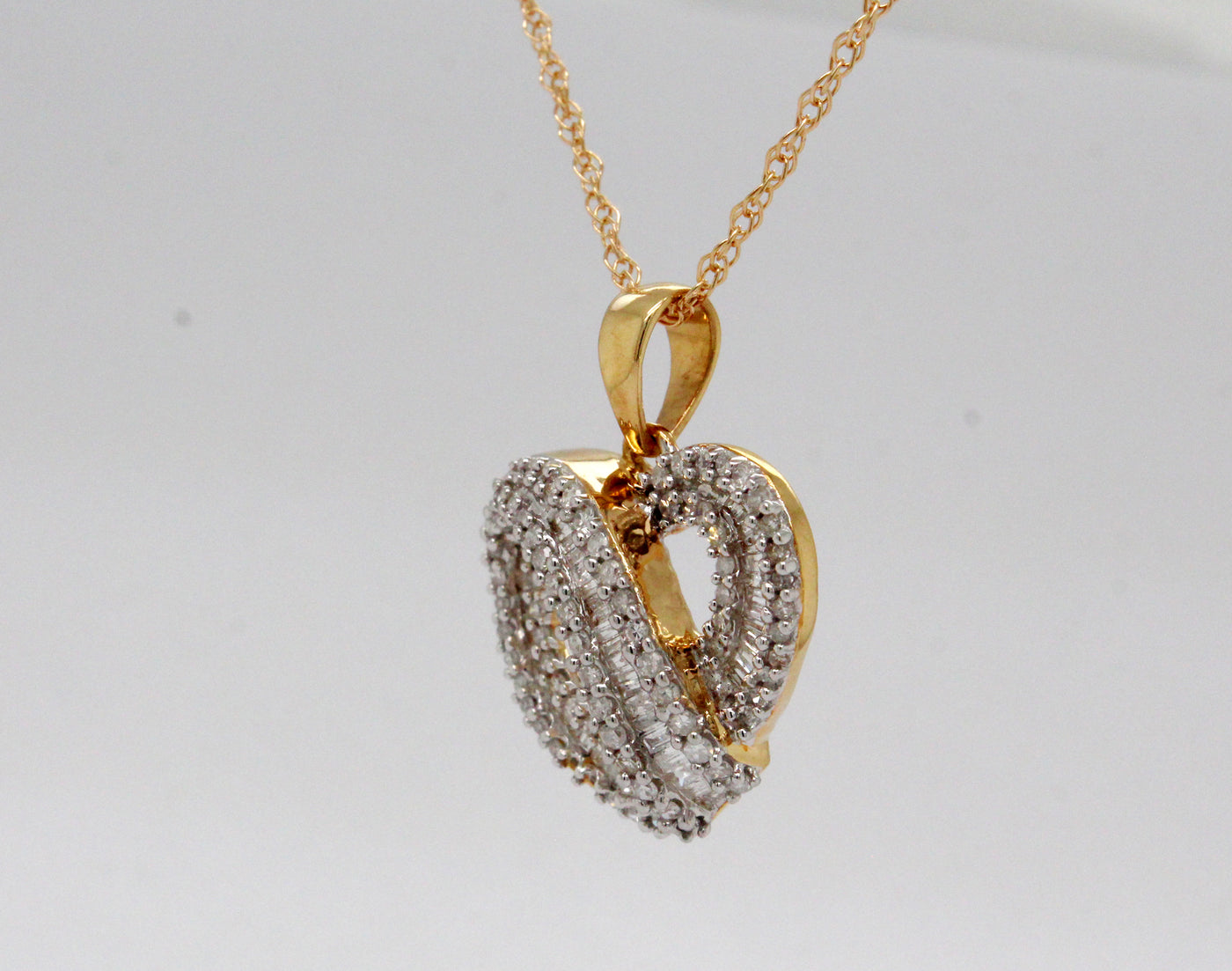 Estate 14KY 1.01 Cttw Diamond Heart Pendant I in Color and SI2 in Clar