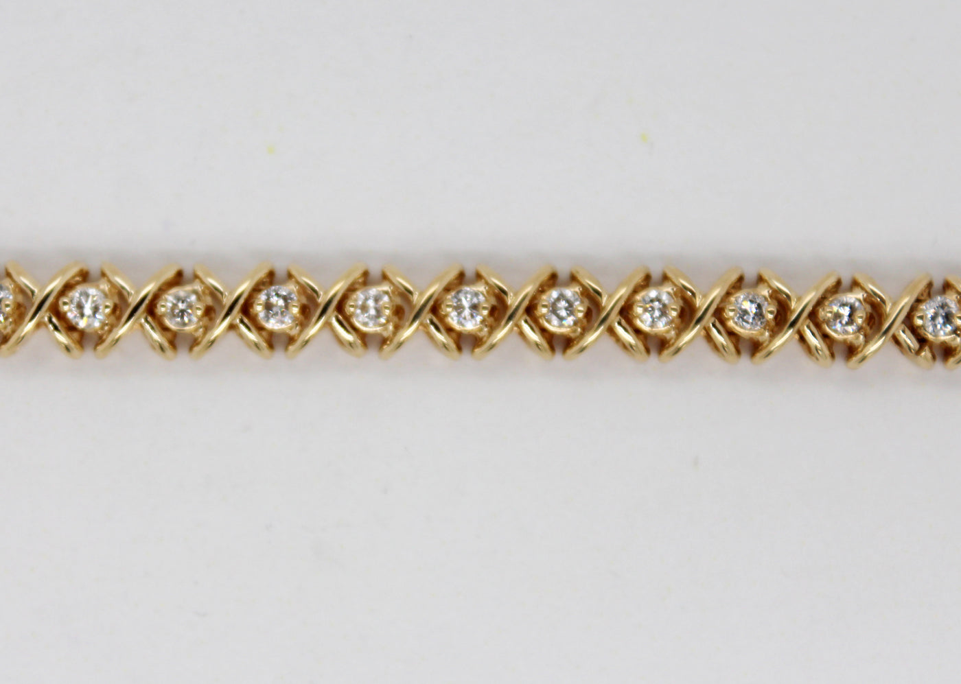 Estate 14KY 1.67 Cttw Diamond Bracelet