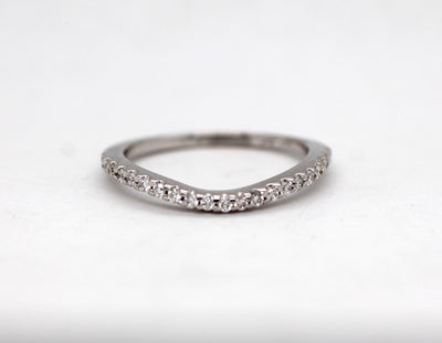 14KW .15 Cttw Round Diamond Curved Wedding Band