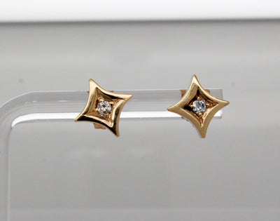 Estate 14KY .08 Cttw Diamond Stud Earrings