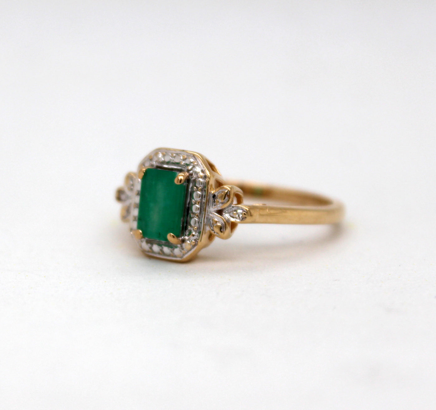 Estate 14KY .60 Ct Emerald and .01 Cttw Diamond Ring