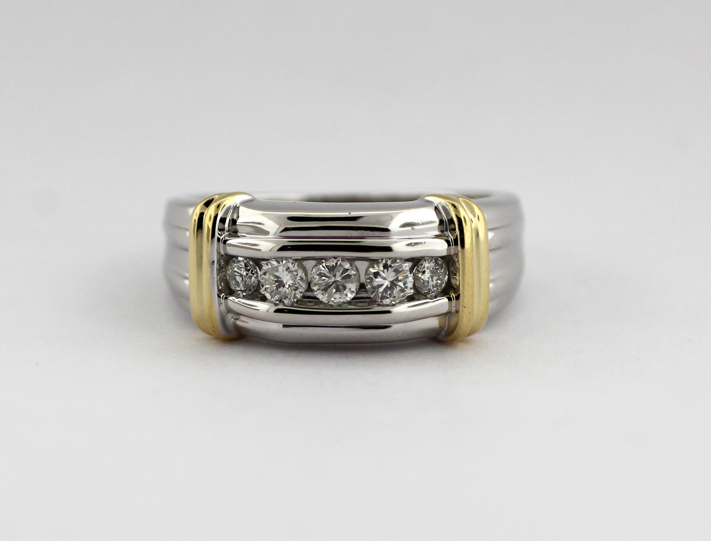 ESTATE 14KTT .50 CTTW DIAMOND GENTS RING GH-I1