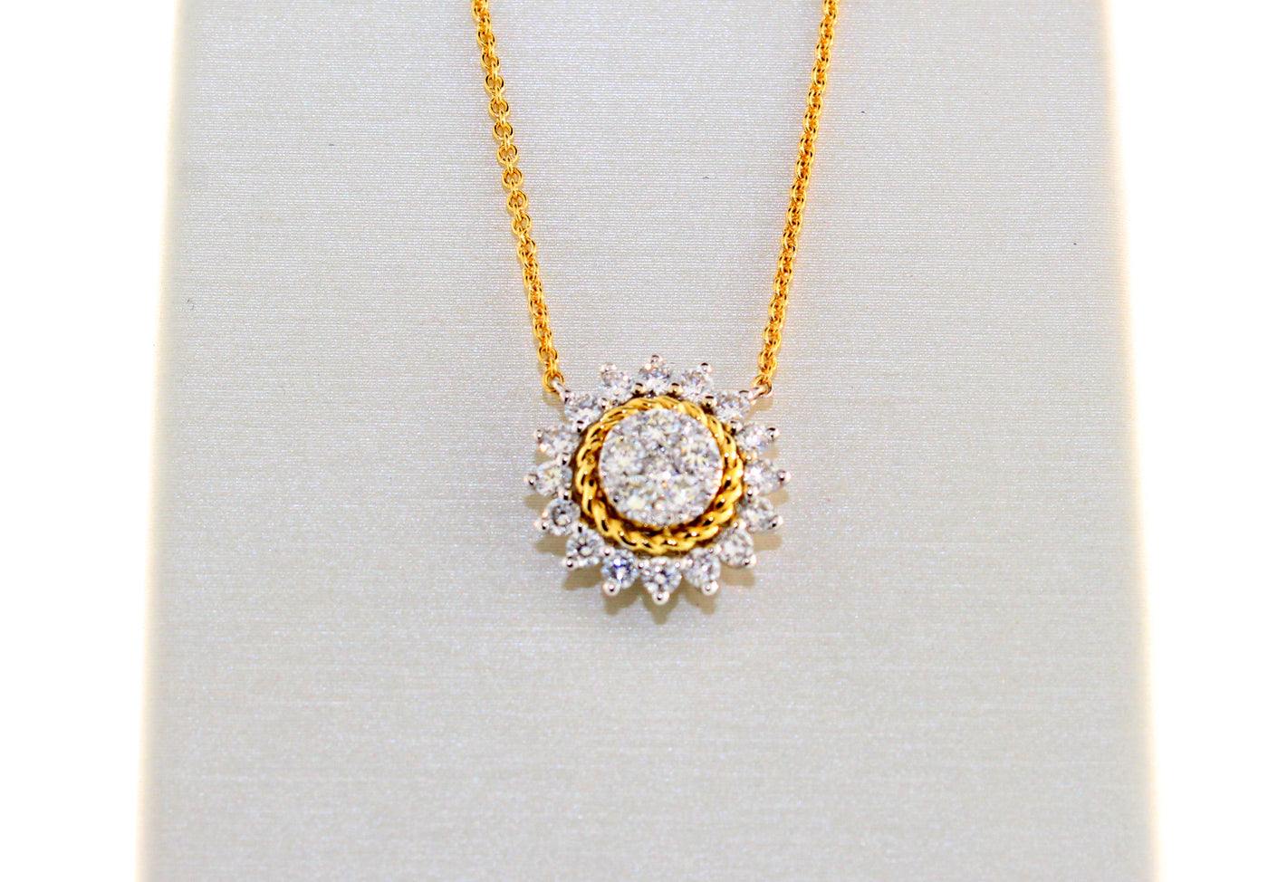 18KTT .65 Cttw Diamond Necklace image