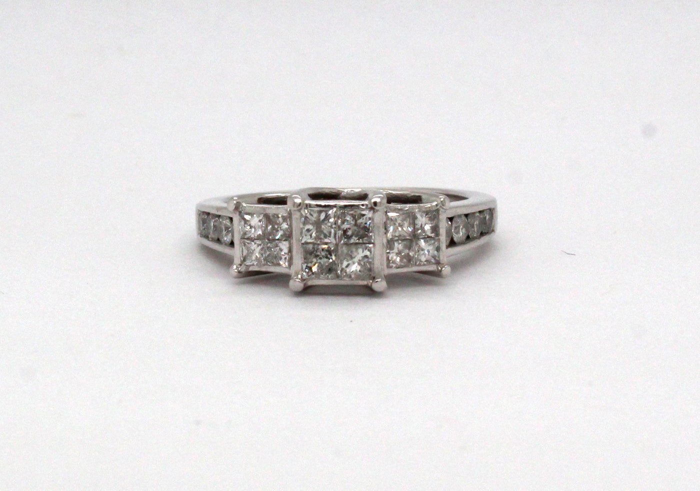 Estate 10KW 1.00 Cttw Diamond Invisible Set Engagement Ring