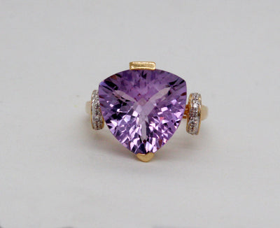 Estate 14KY 3.25 Ct Amethyst and .05 Cttw Diamond Ring