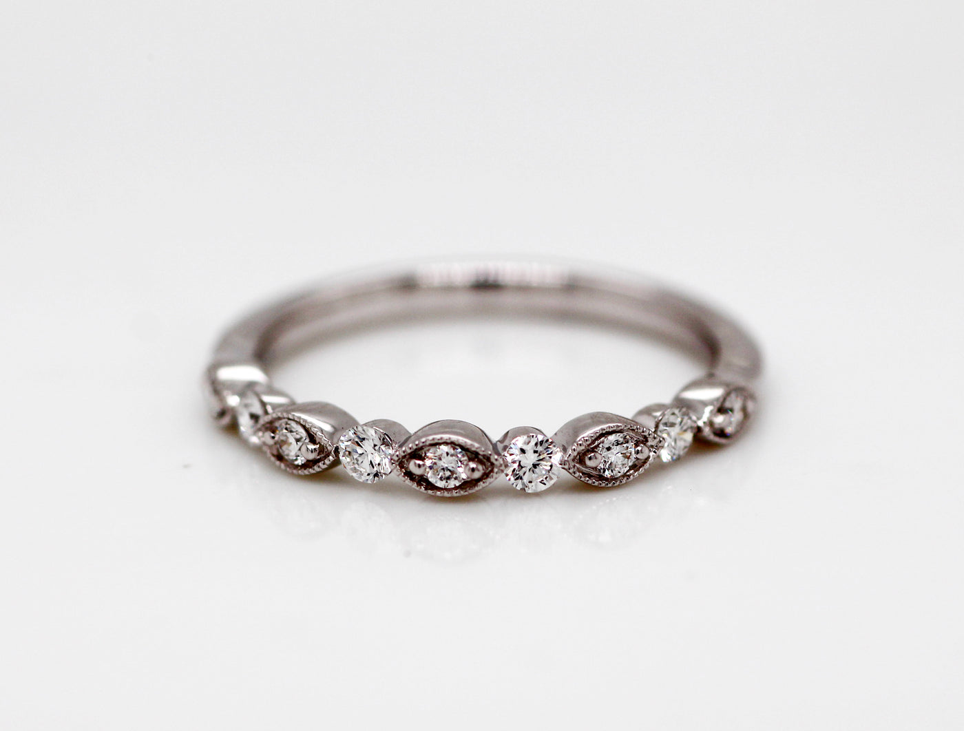 14KW .25 Cttw Diamond Wedding Band