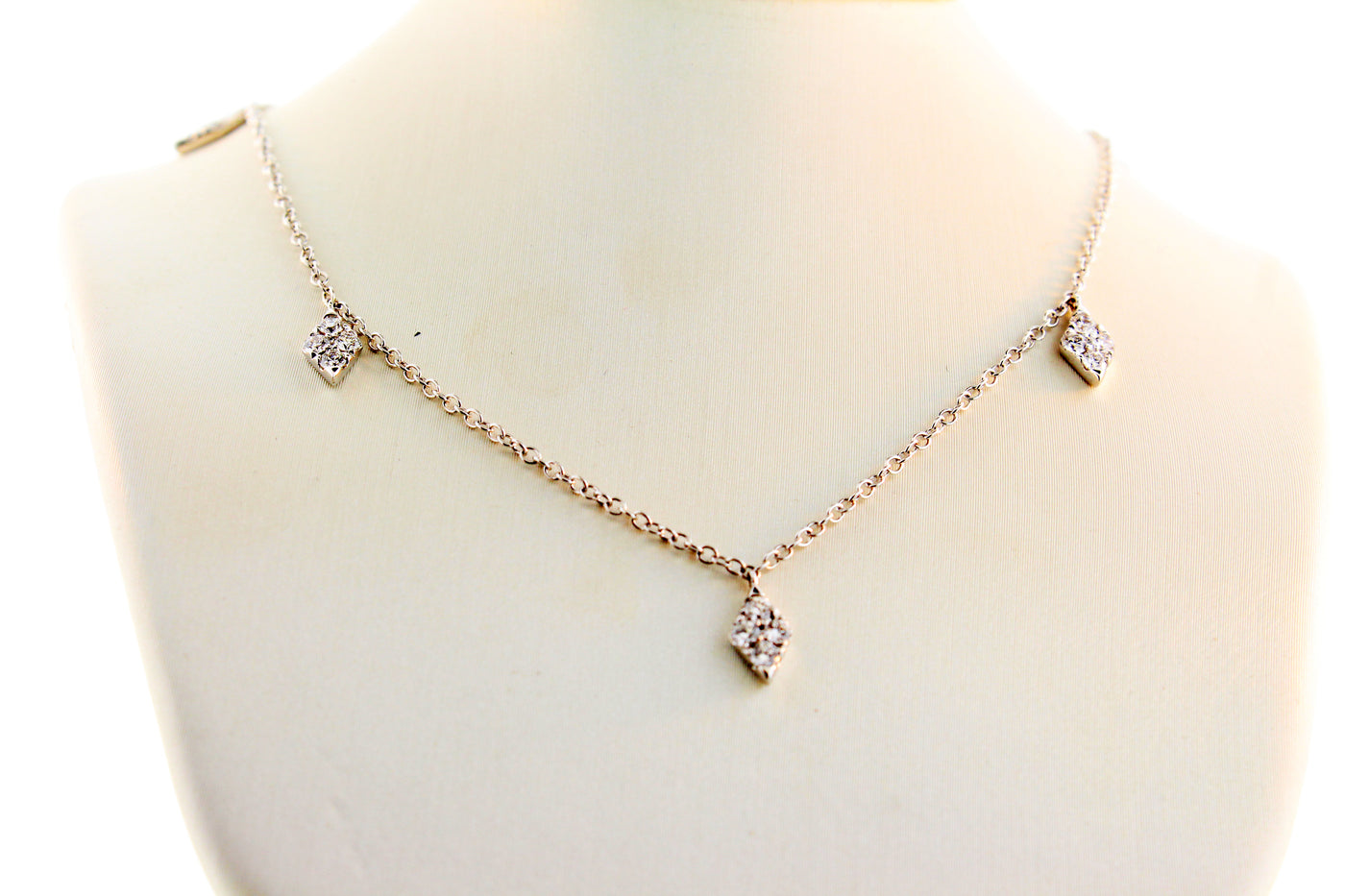 18KW Fashion Diamond Necklace