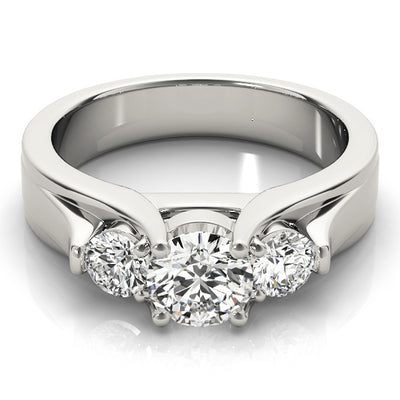 ENGAGEMENT RINGS 3 STONE ROUND