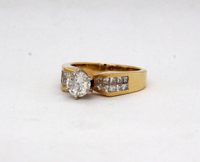 Estate 18KY 1.87 Cttw Diamond Engagement Ring