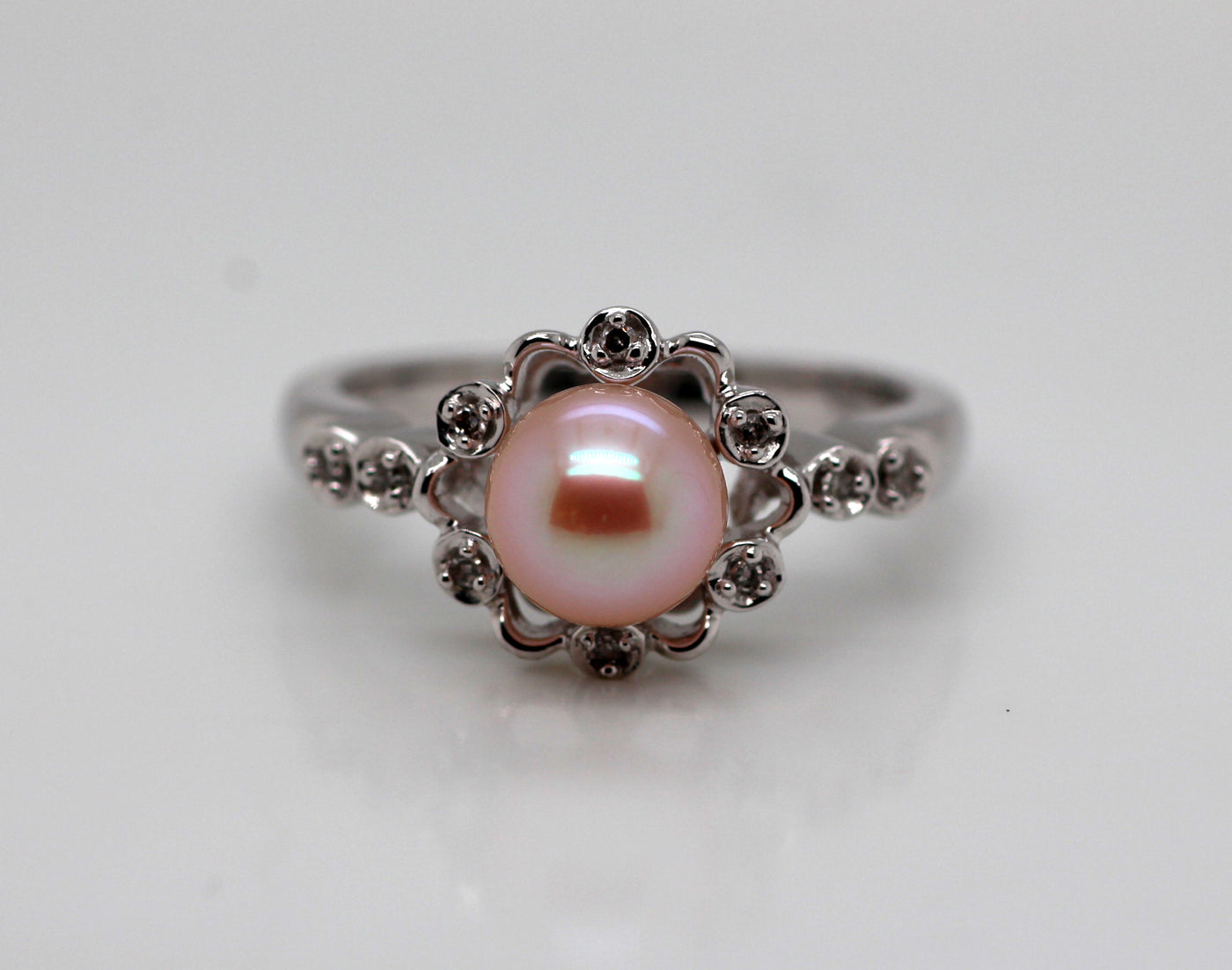 ESTATE 14KW 7 MM PEARL AND DIAMOND RING .10 CTTW H-SI2