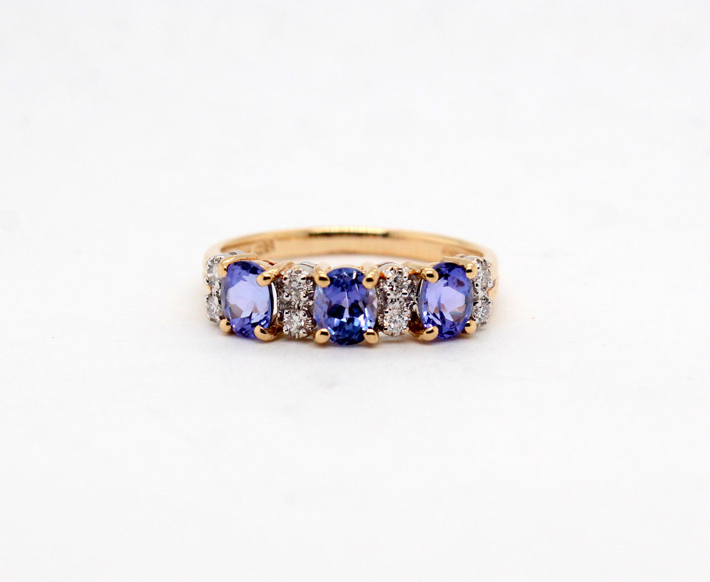 Estate 14KY 1.00 Cttw Tanzanite and .08 Cttw Diamond Ring