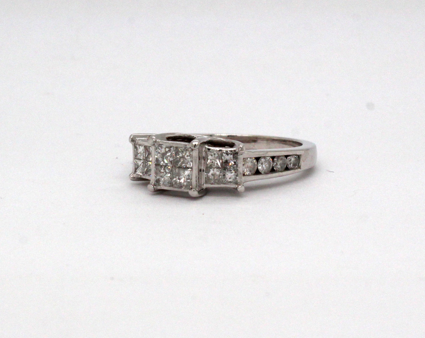 Estate 10KW 1.00 Cttw Diamond Invisible Set Engagement Ring