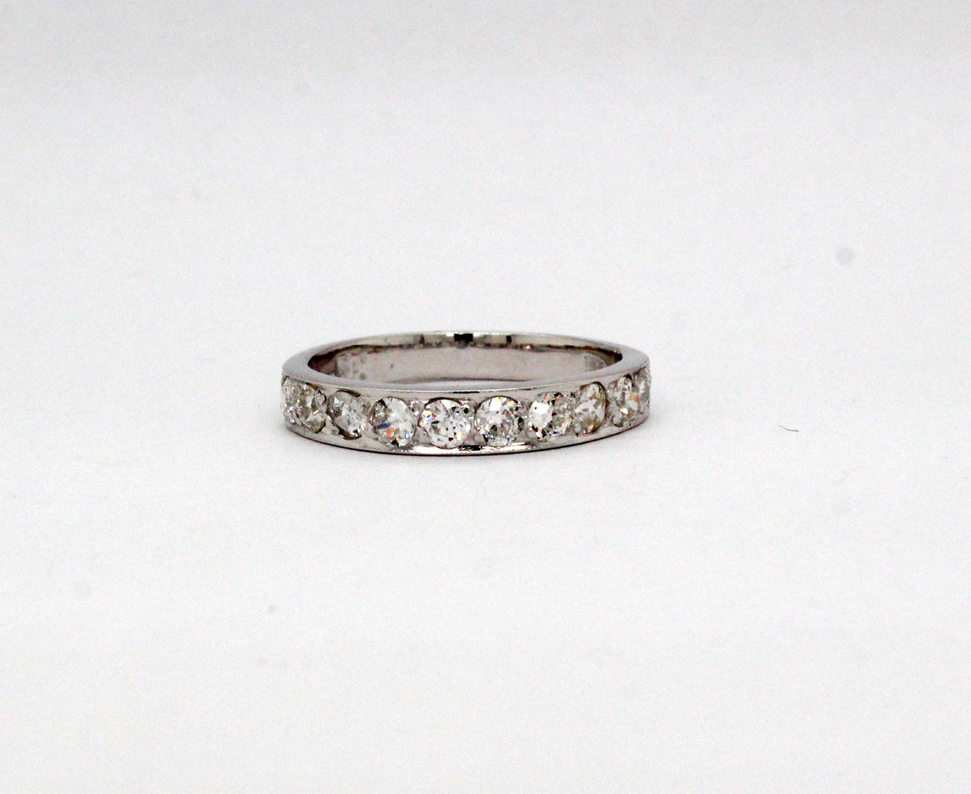 Estate 18KW .50 Cttw Diamond Wedding Band