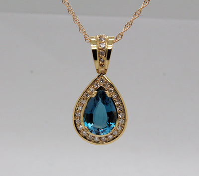 Estate 18KY 4.00 Ct London Blue Topaz and .40 Cttw Diamond Pendant