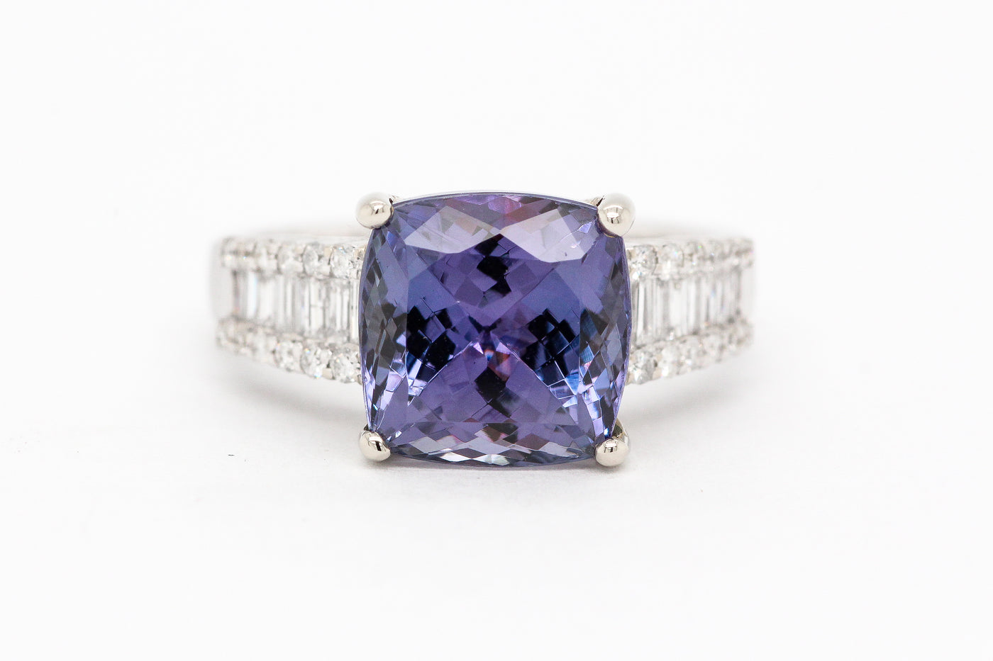 14kw 6.35 ct tanzanite and diamond ring, .54 cttw h-si2