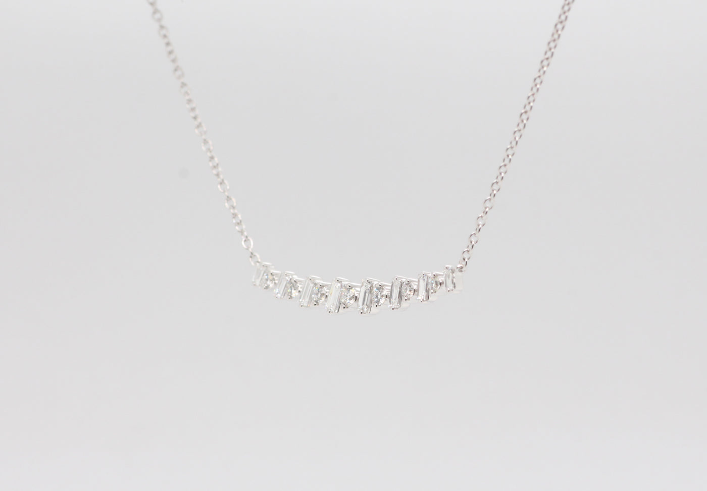 18KW Fashion Diamond Necklace