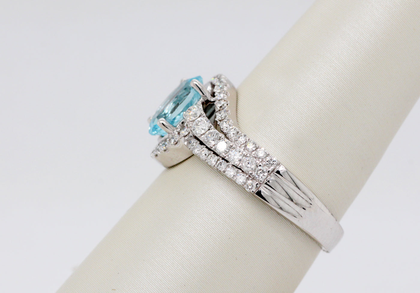 14KW 1.10 Ct Aquamarine and Diamond Ring